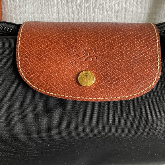 Longchamp Handbags - Longchamp Black Shopping Bag